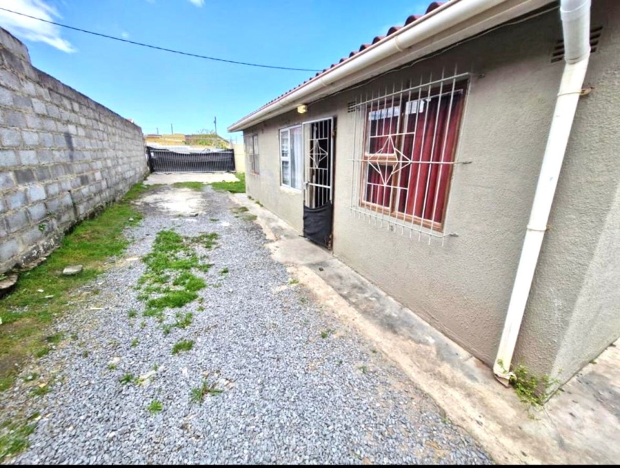 3 Bedroom Property for Sale in Sunnyridge Eastern Cape